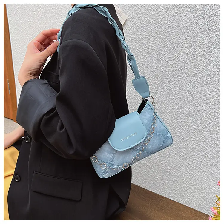 Light Blue Square Shoulder Bag with Tassel Chain — feature 12