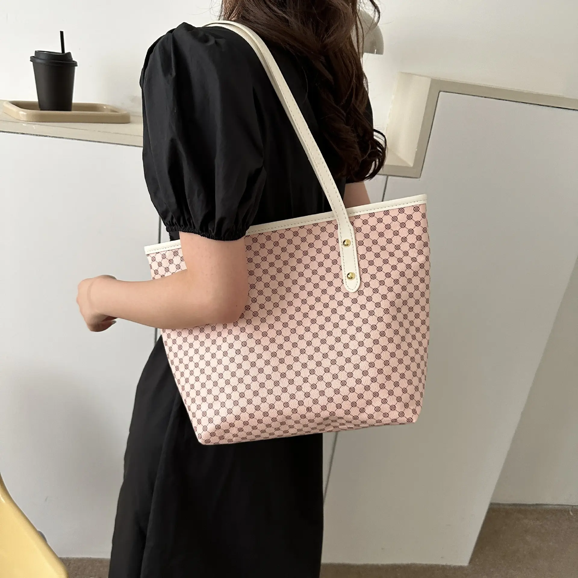 Women High-End Monogram Tote Bag Brown 2026 - Image 8