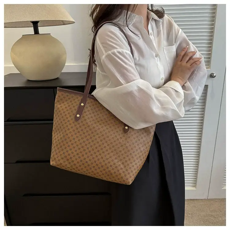 Women High-End Monogram Tote Bag Brown 2026 — feature 11