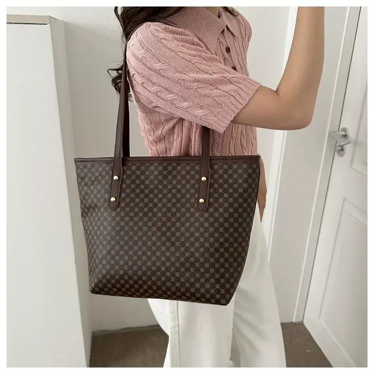 Women High-End Monogram Tote Bag Brown 2026 — feature 8