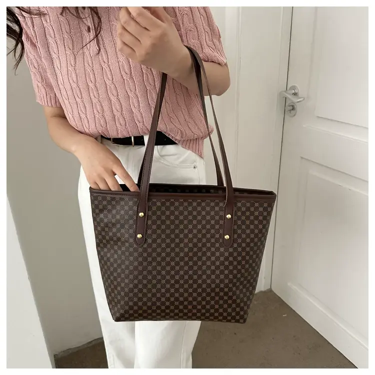 Women High-End Monogram Tote Bag Brown 2026 — feature 9