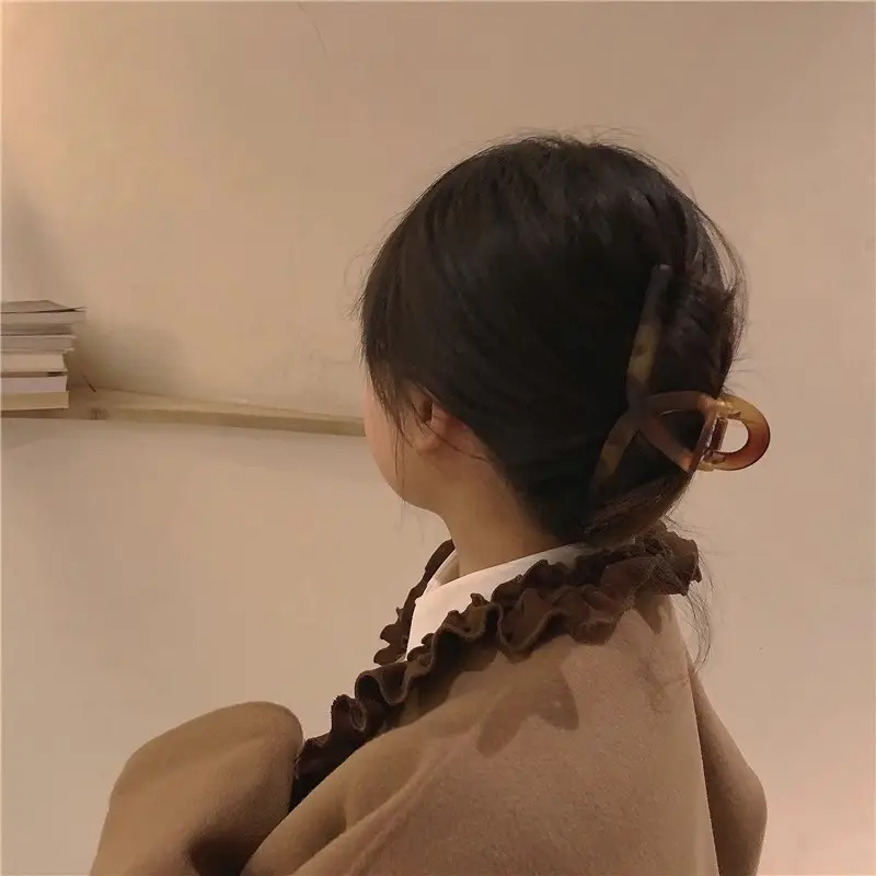Amber Frosted Large Hair Clip for Women - Image 9