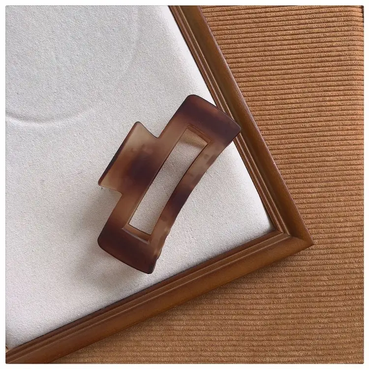 Amber Frosted Large Hair Clip for Women — feature 12