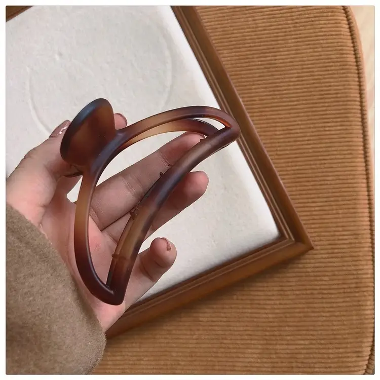 Amber Frosted Large Hair Clip for Women — feature 17