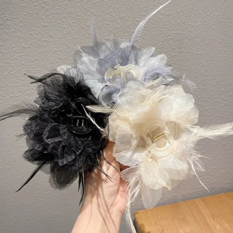 Fairy Pearl Feather Large Grab Clip Women's Hair — feature 4