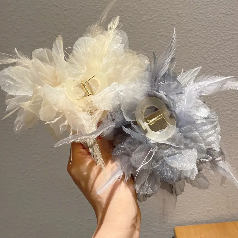 Fairy Pearl Feather Large Grab Clip Women's Hair — feature 3