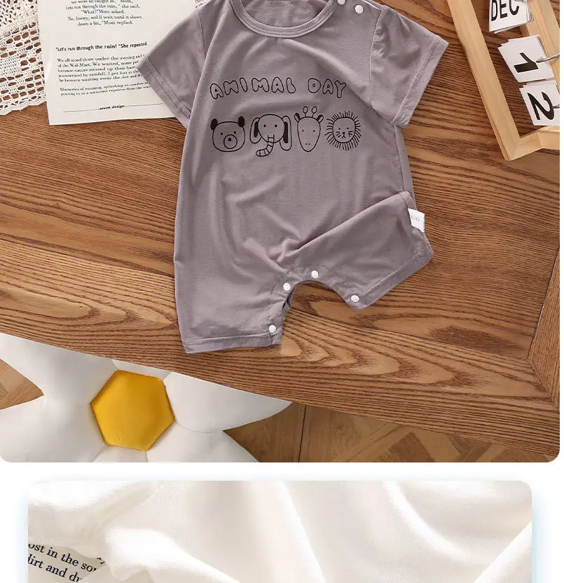 Baby's White Fart Wrap Shorts Set with Cartoon Print — feature 4
