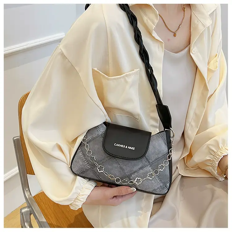 Textured Crossbody Bag for Women Summer 2026 — feature 9