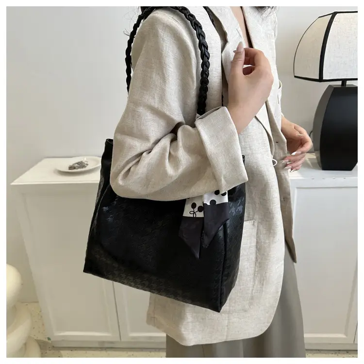 Black Silk Scarf Tote Bag 2023 Summer New Western Style — feature 15