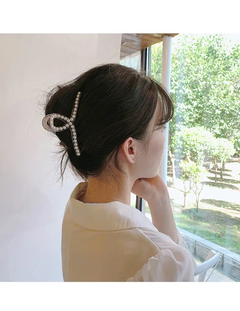 Korean Pearl Hair Clip for Women Small Elegant Back Clip — feature 8