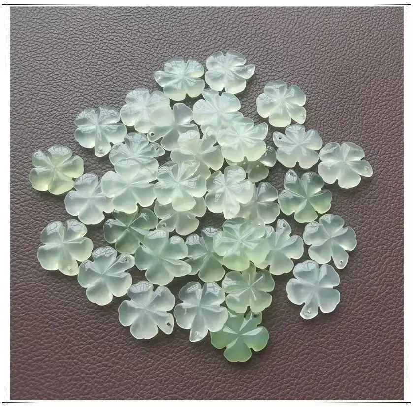 Jade Four-Leaf Vegetable Pendant Necklace - Image 2