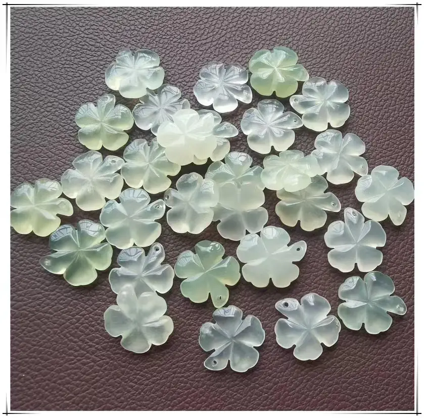 Jade Four-Leaf Vegetable Pendant Necklace - Image 3