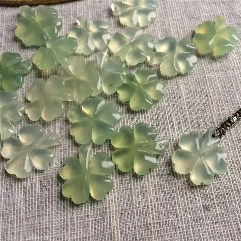 Jade Four-Leaf Vegetable Pendant Necklace - Image 4