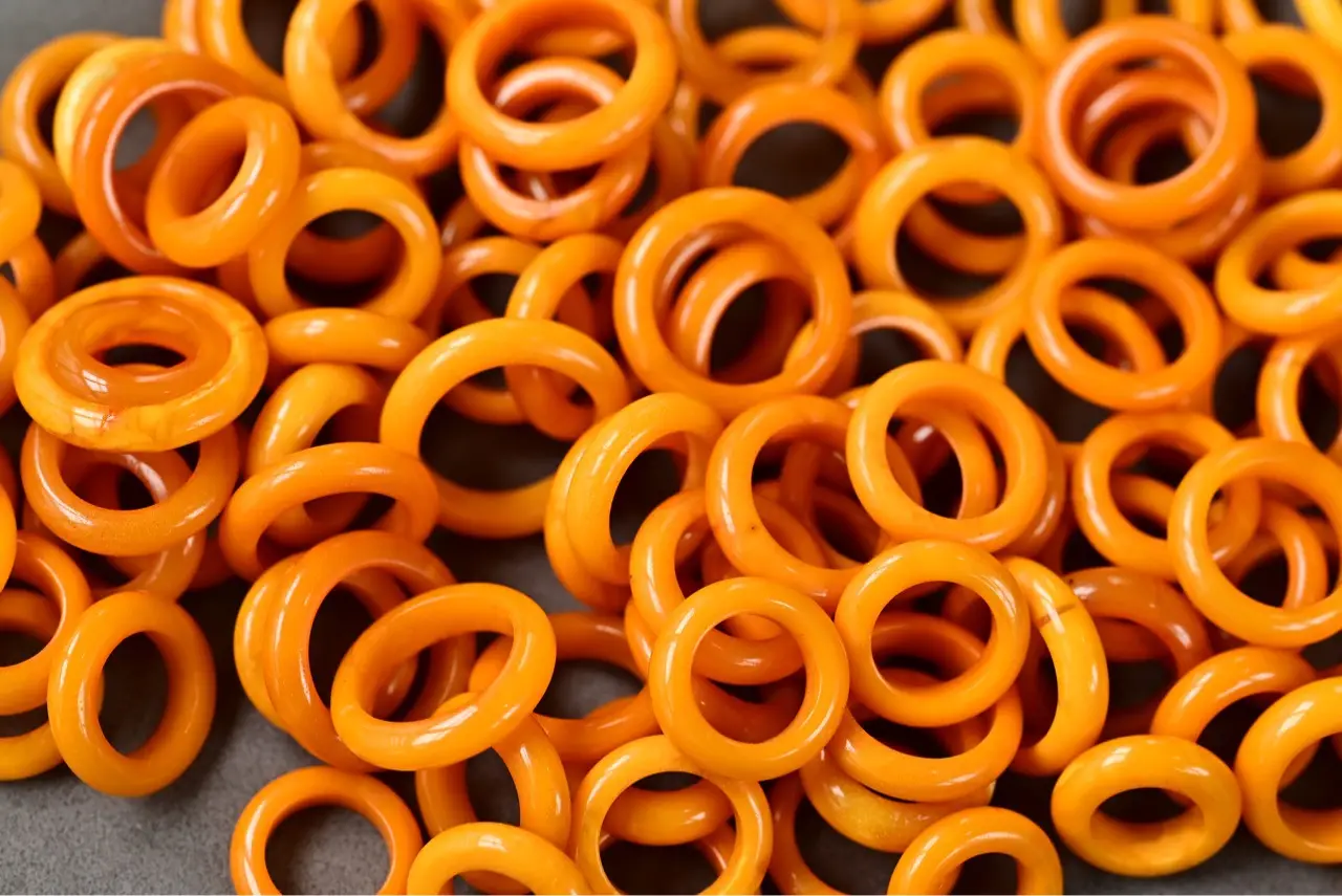 Natural Old Wax Running Ring Full of Honey Chicken Oil Red Orange Leather Color — feature 1