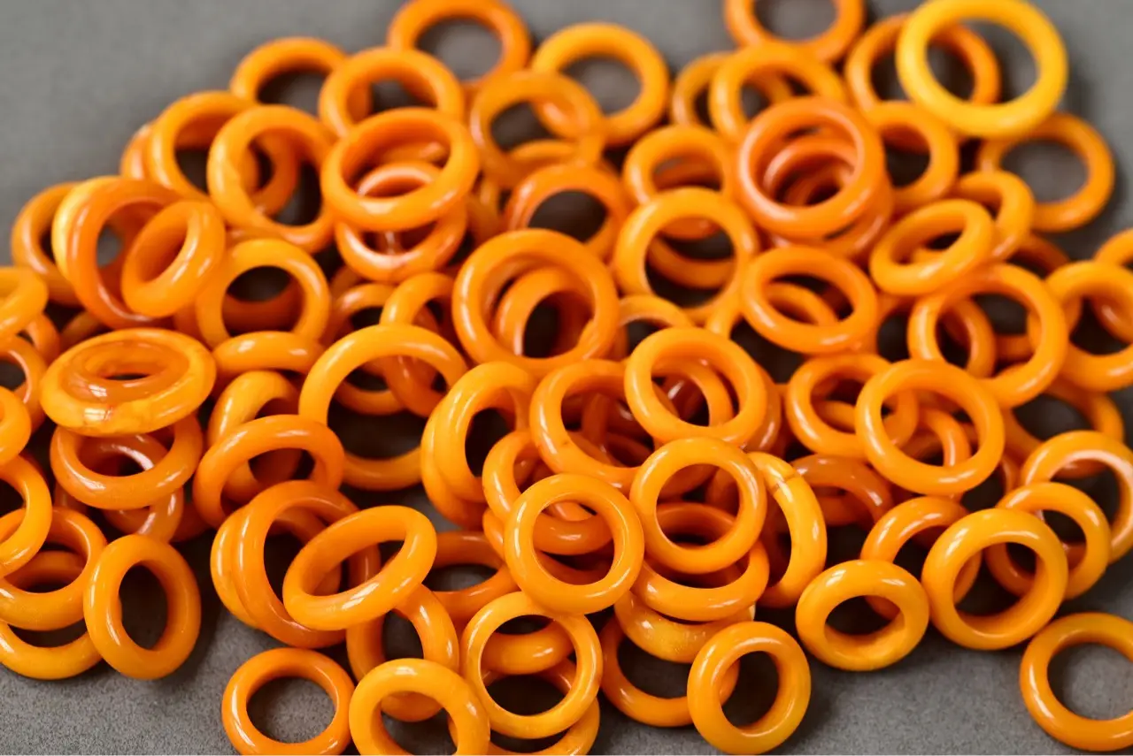Natural Old Wax Running Ring Full of Honey Chicken Oil Red Orange Leather Color — feature 2