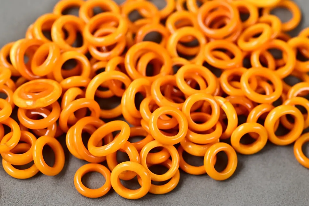 Natural Old Wax Running Ring Full of Honey Chicken Oil Red Orange Leather Color — feature 3