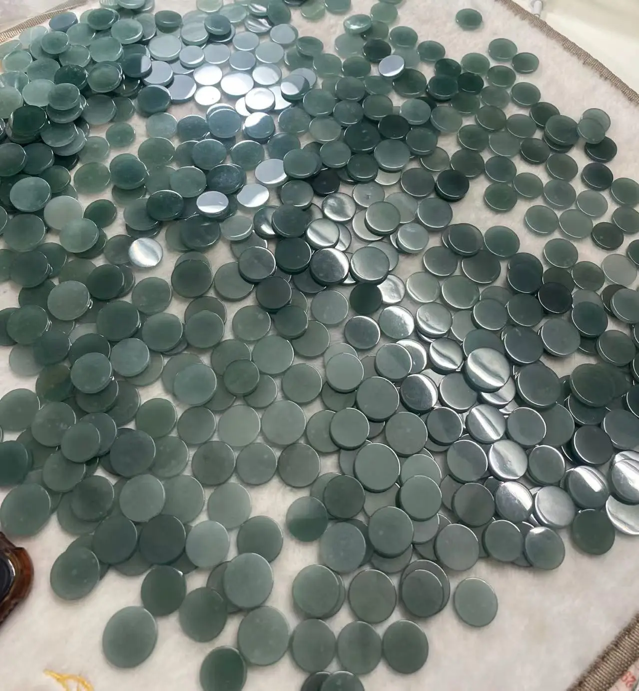 Guatemala Ins Jade Earrings Blue Water Round — feature 27