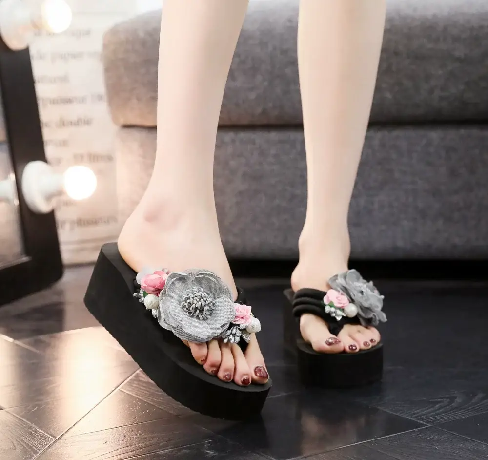 Women's Pink Floral Clip-toe Sandals — feature 18