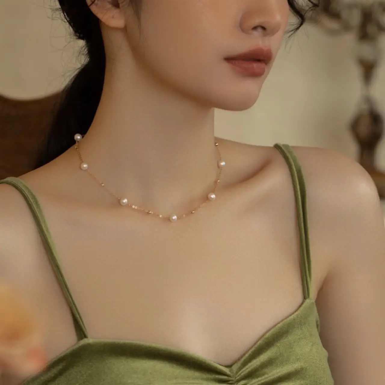 Korean Style Pearl Clavicle Necklace for Women - Image 4