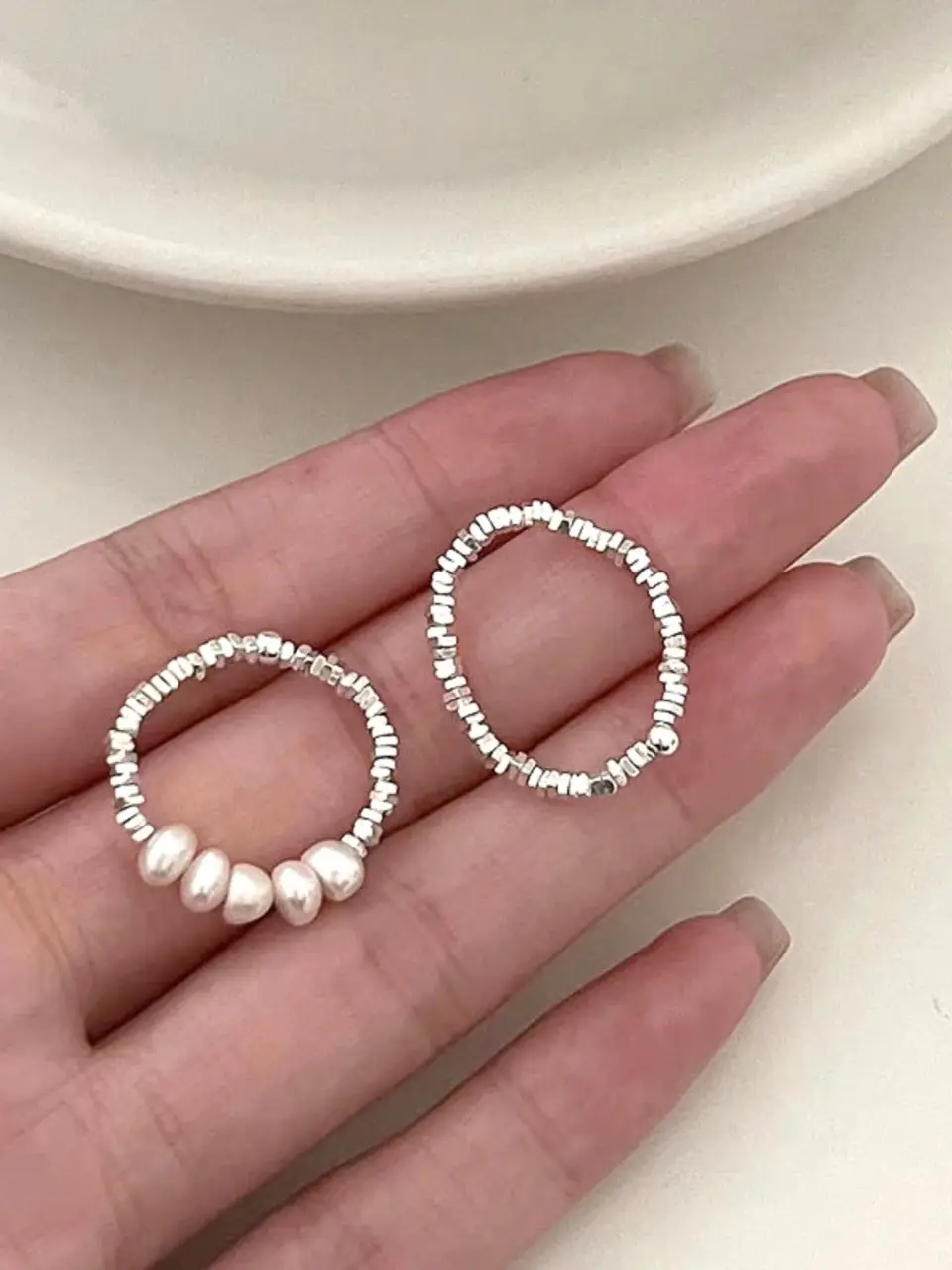Broken Silver Pearl Ring for Women's Fashion — feature 1