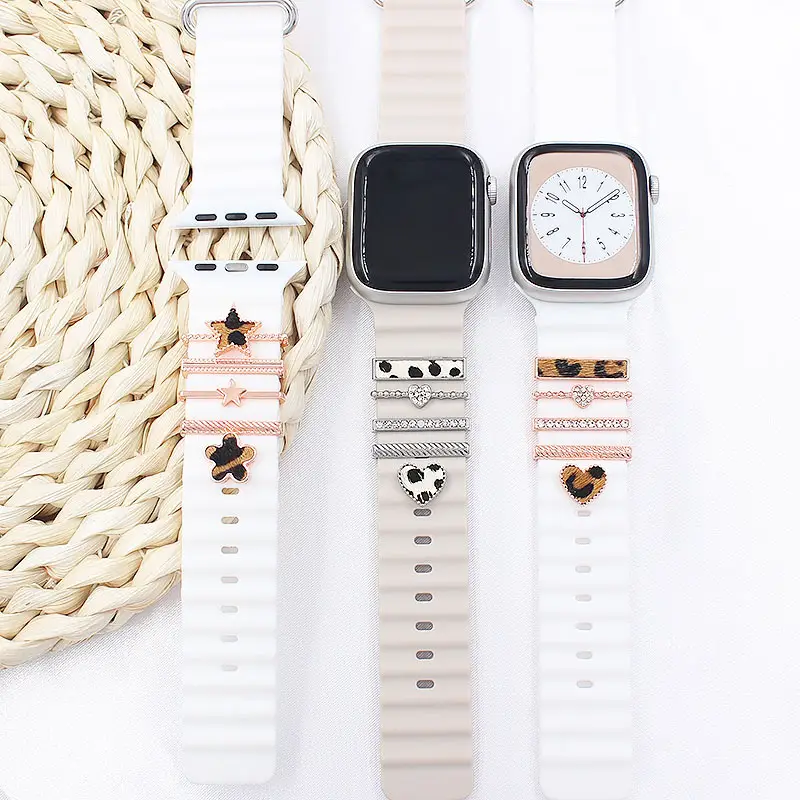 Apple Watch Silicone Band with Crystal Decorative Rings — feature 17