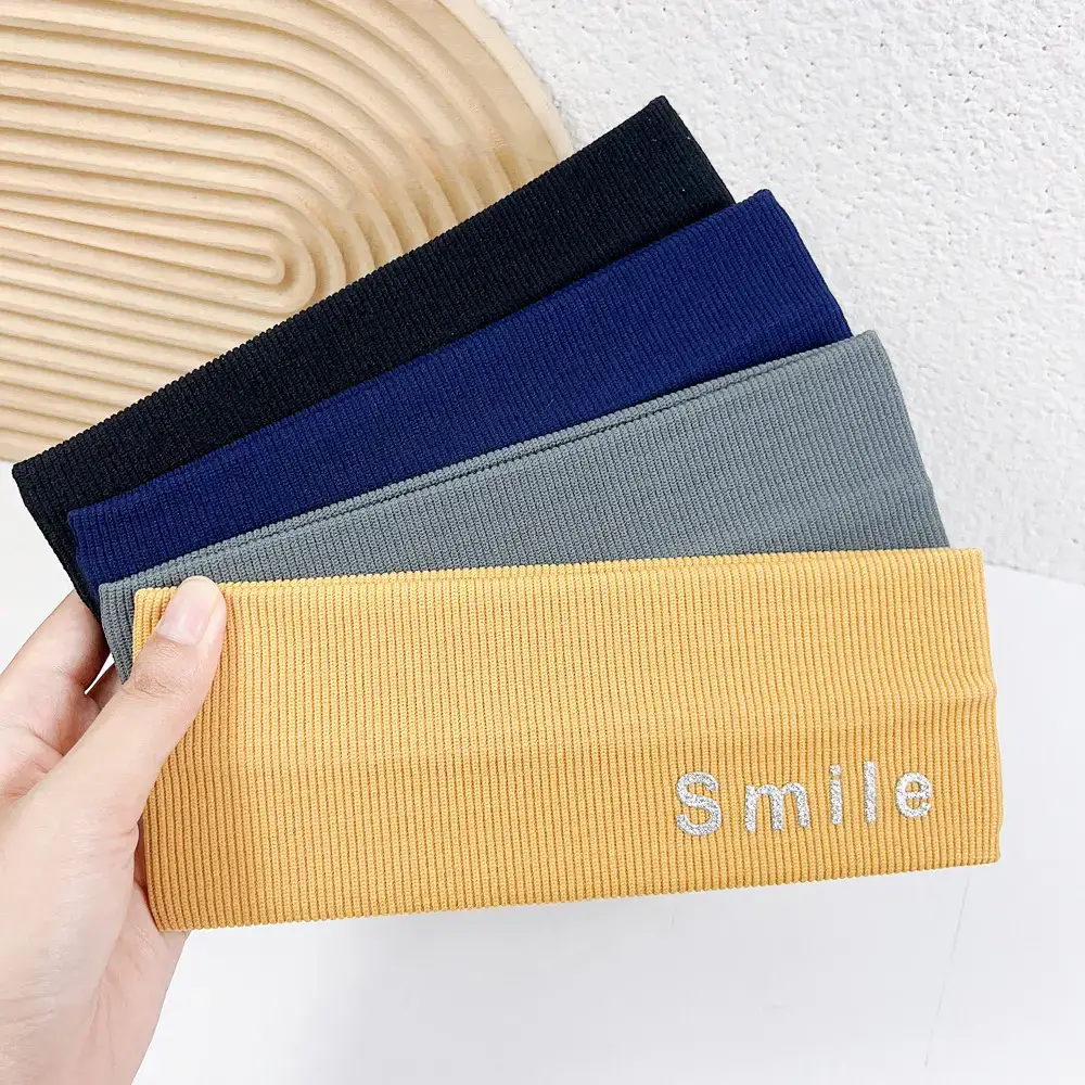 Four Color Knitted Hair Band with "Smile" Logo - Image 9