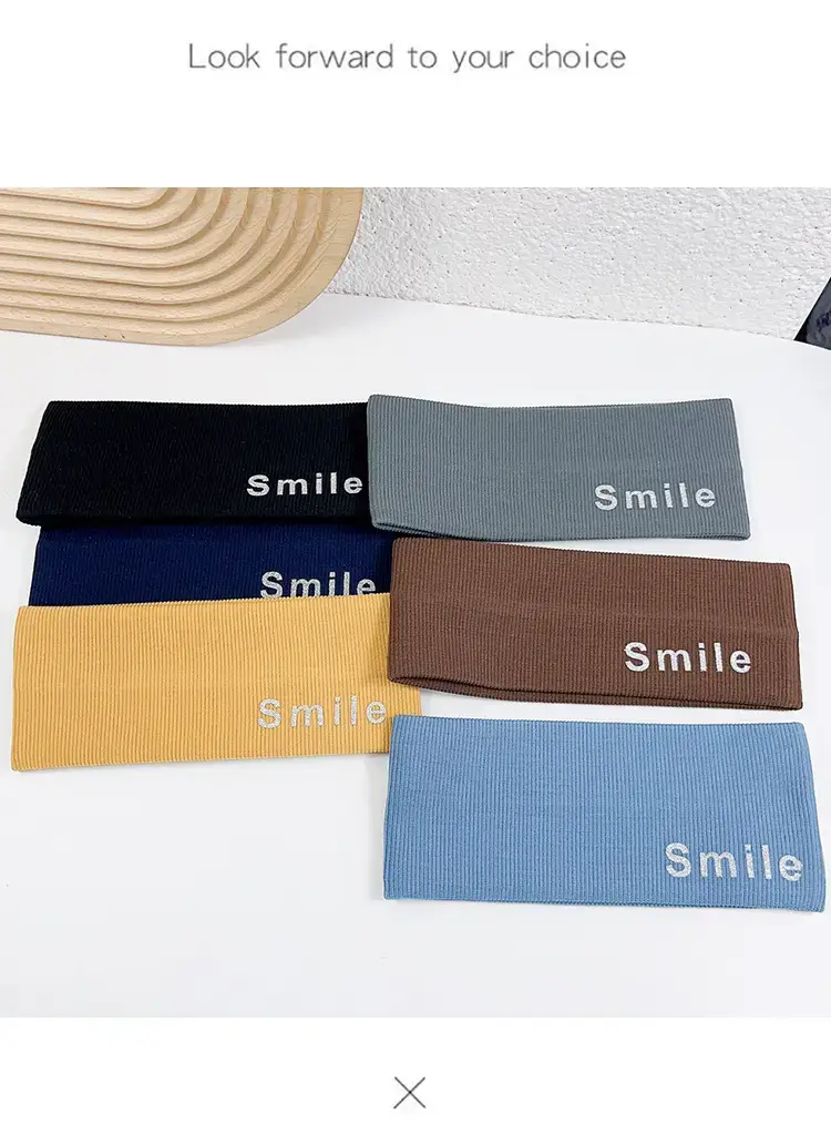Four Color Knitted Hair Band with "Smile" Logo — feature 2
