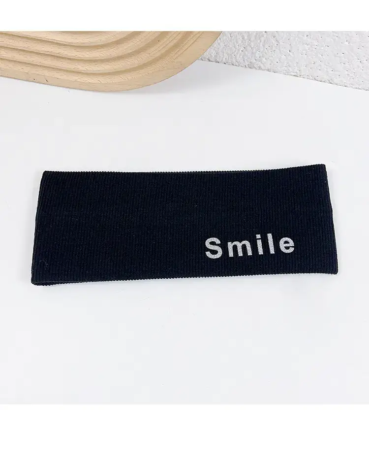 Four Color Knitted Hair Band with "Smile" Logo — feature 6