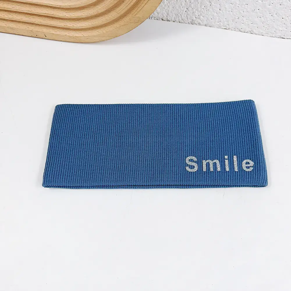 Four Color Knitted Hair Band with "Smile" Logo - Image 6