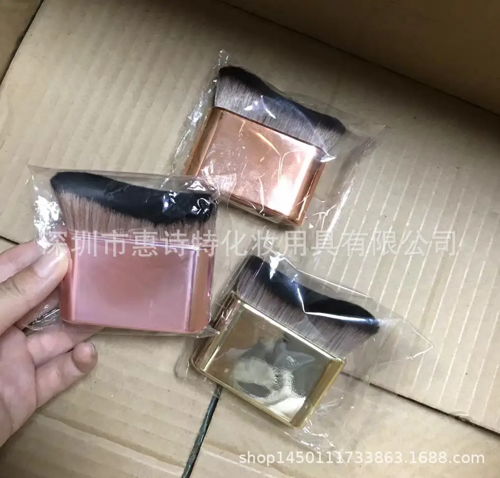 Soft Hair Makeup Brush for Foundation & Powder Application — feature 1