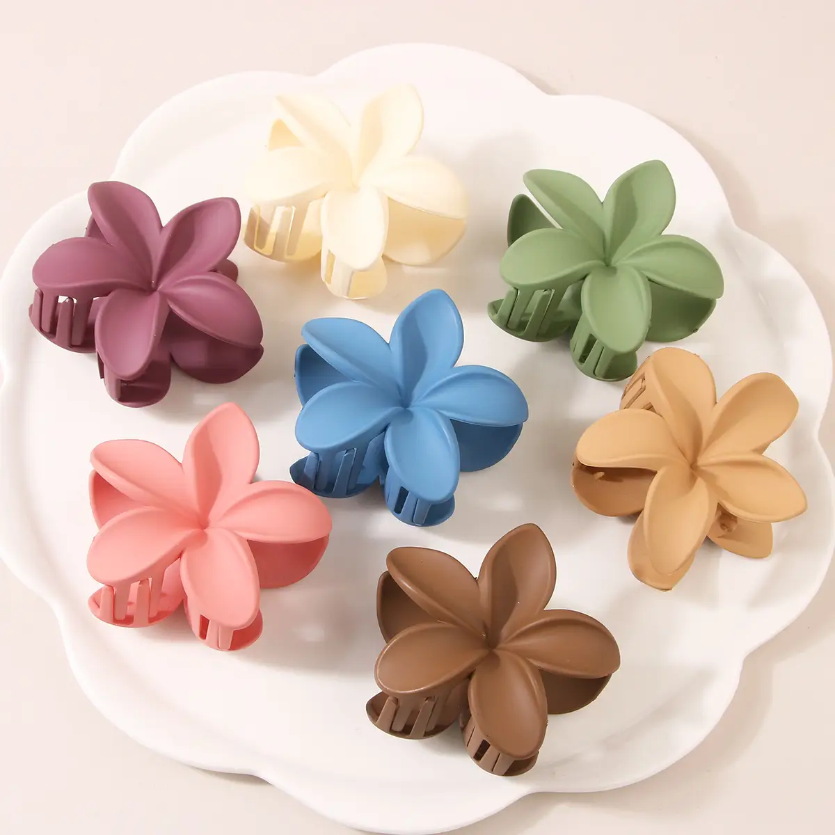 Guanyang Cross-border Large Egg Flower Frosted Grab Clip