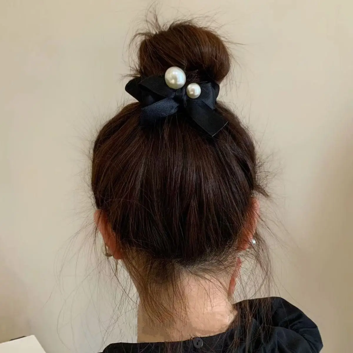 Black Pearl Bow Hair Ring for Women - Image 5