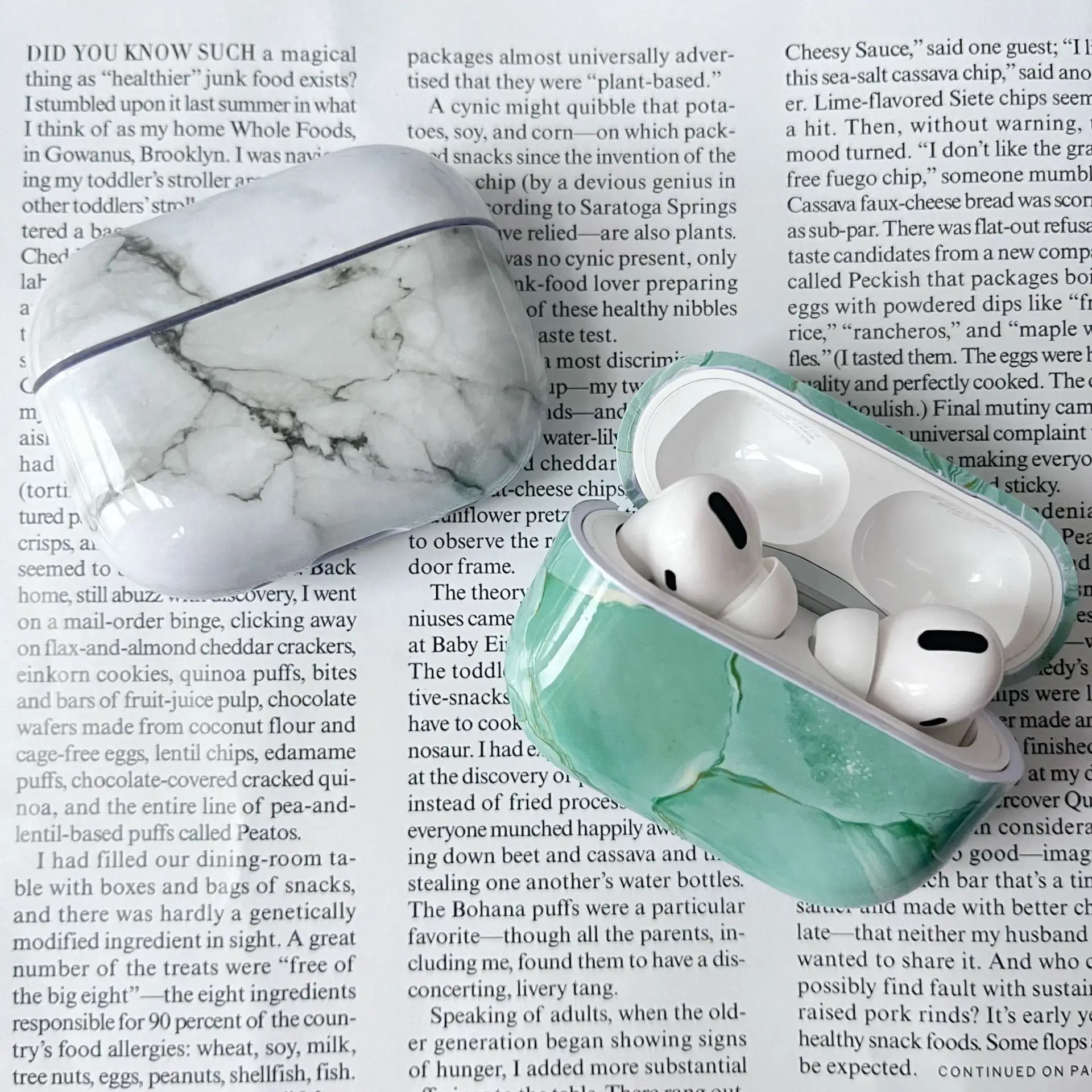 Marble Classic Water Sticker Apple Airpods 3 Earphone Cover — feature 8
