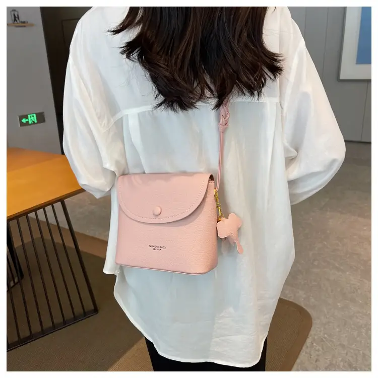 Women's Small Shoulder Messenger Bag Cream Textured — feature 9