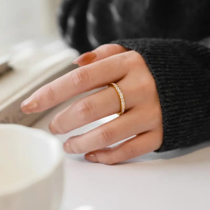 Super Flash Full Diamond Zircon Ring Ring Electroplated 18K Lap with Niche Ring Female Titanium Steel High Color Preservation Accessories Wholesale