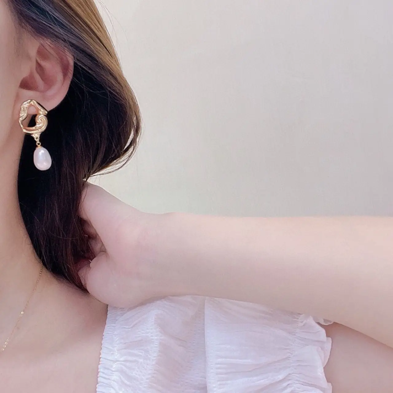 14K Gold Pearl Earrings Women French Retro Silver Pin - Image 4