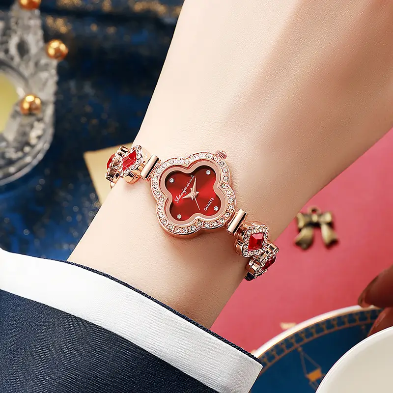 Live alloy four-leaf clover fashion decorative bracelet quartz watch emerald ladies watch women watch manufacturers wholesale — feature 2