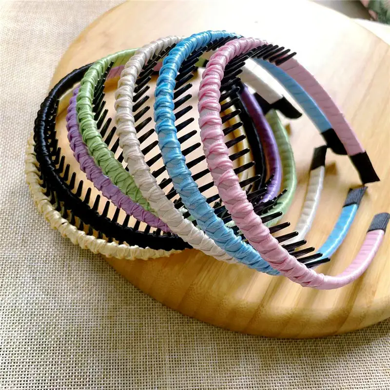 Green Broken Hair Artifact Headband with Toothed Design — feature 9