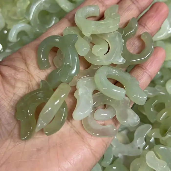Natural Jade Xiuyu Antique Jade Dragon Pendant