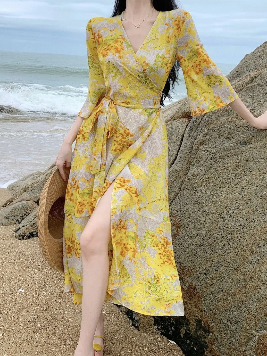 Yellow Floral Battle Gown V-Neck Hip Skirt Set