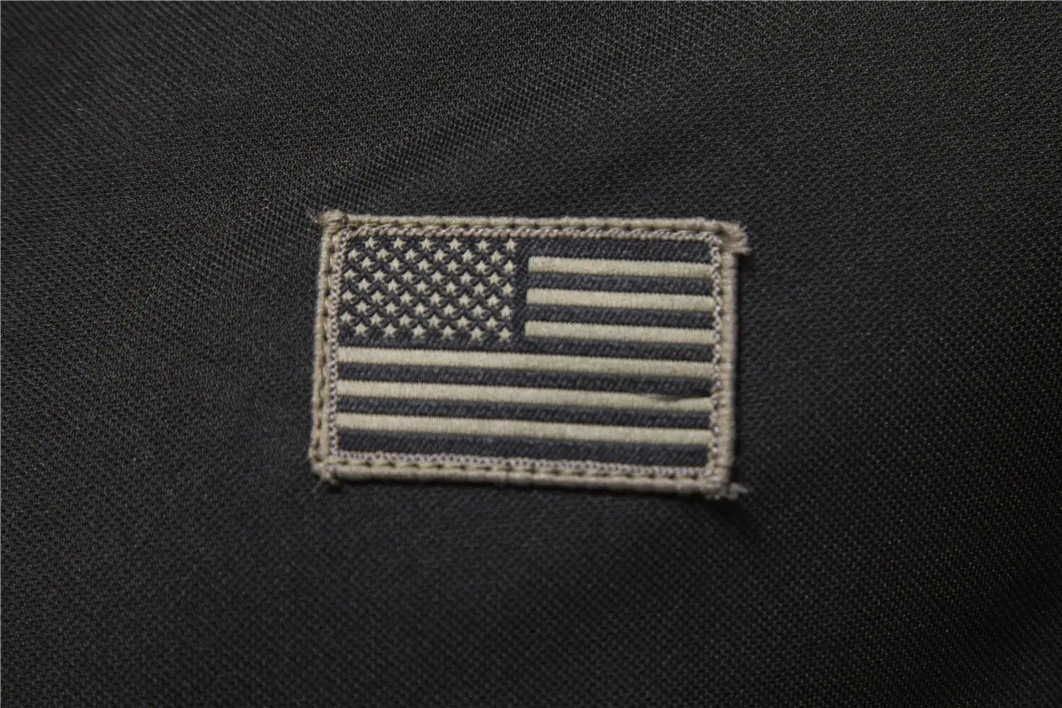 Men Navy Blue American Flag Label T-Shirt Large — feature 32