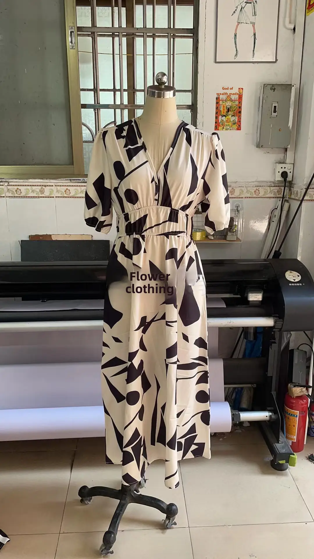 2025 Women's Printed Pajama Set Black White Abstract Design - Image 21