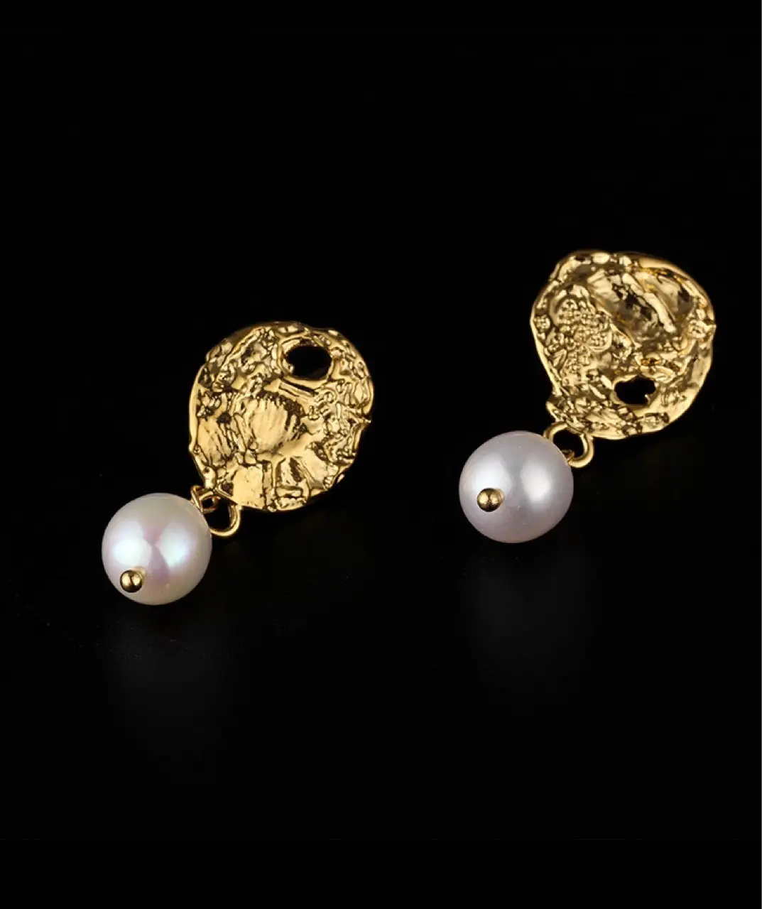 Golden Moon Phase Pearl Earrings Niche Design — feature 2
