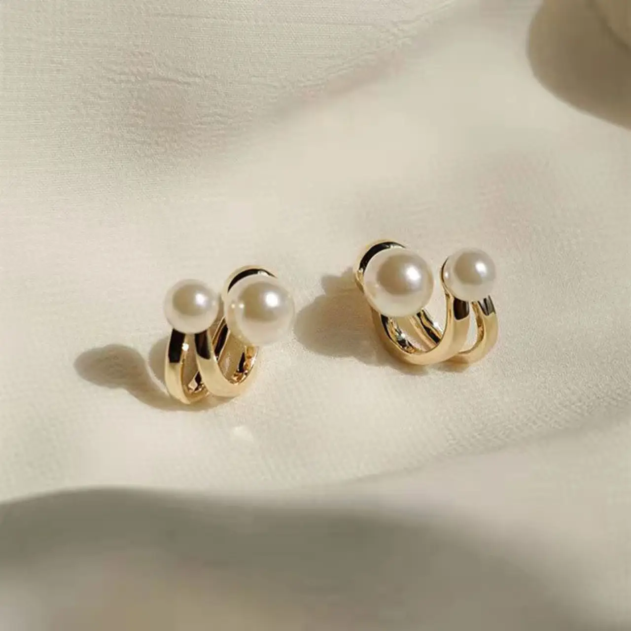 Two-Wearing Pearl Earrings for Niche Women - Image 2