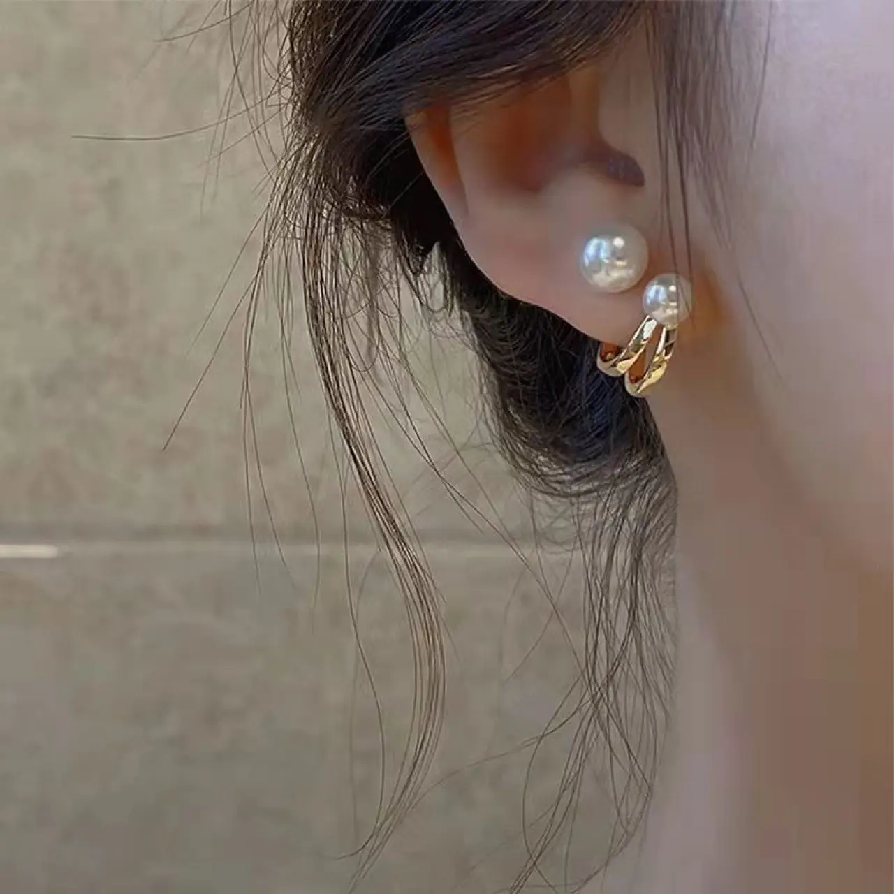 Two-Wearing Pearl Earrings for Niche Women - Image 5