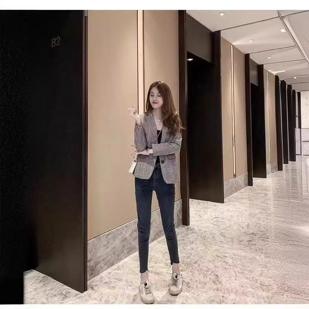 Women's 2024 Plaid Slim Jacket Small Suit - Image 4