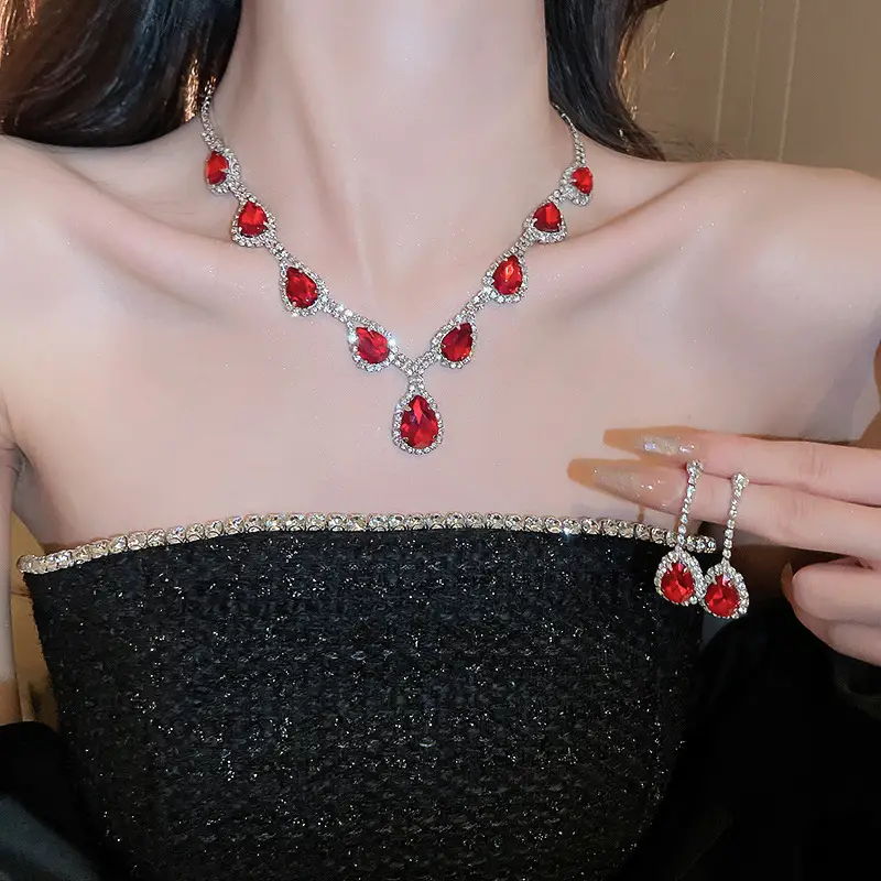 Luxury Green Diamond Tassel Necklace & Earrings Set for Women - Image 5