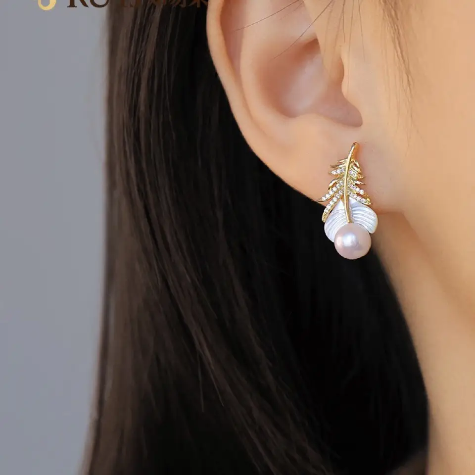Elegant Pearl Feather Earrings for Women - Image 4
