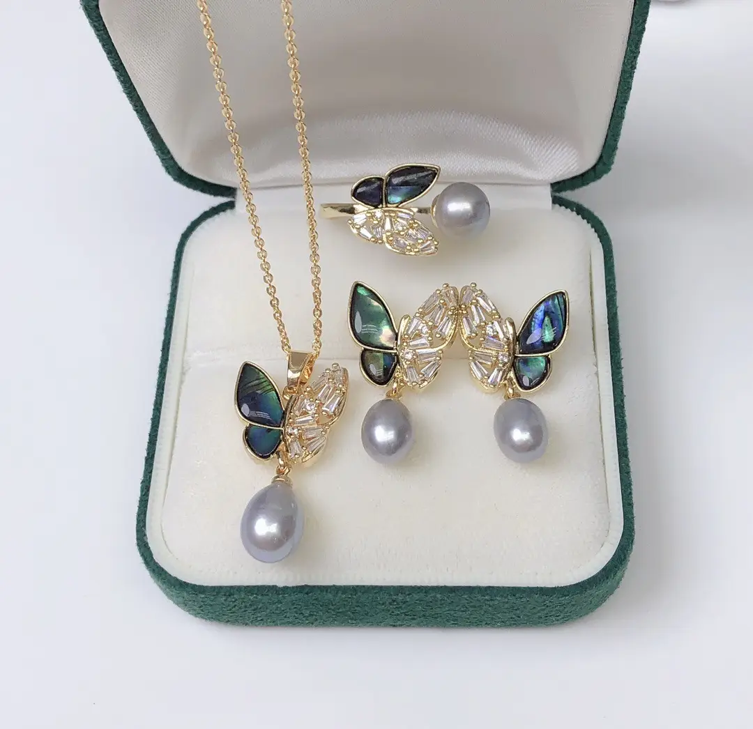 Women's Butterfly Pearl Necklace Set with Earrings