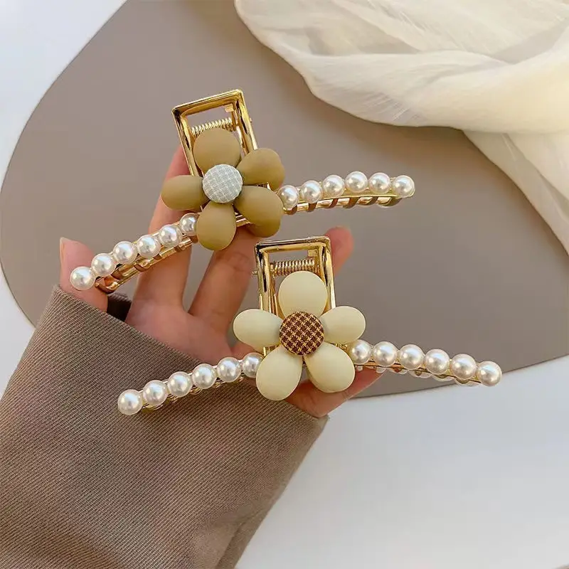 Women's Metallic Pearl Hair Clip Summer Large - Image 8